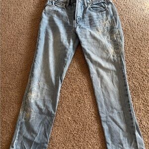 Embroidered lucky brand jeans. Used like new